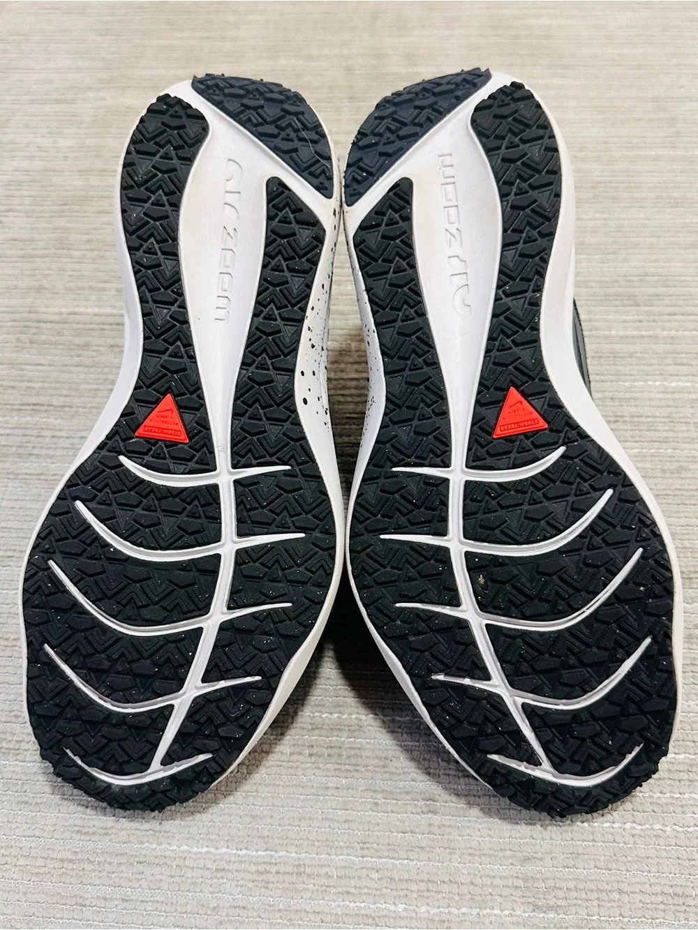 Nike Zoom Winflo 8 Shield Running Shoes Black (DC3730-001) Women’s Size 9US